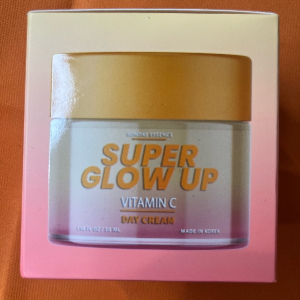 6/$25 Super Glow Up Vitamin C Day Cream - Orange and Pink
